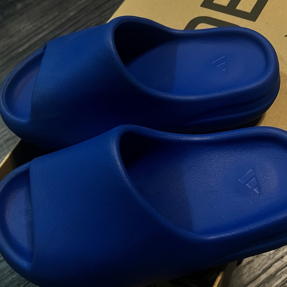 Yeezy Slides